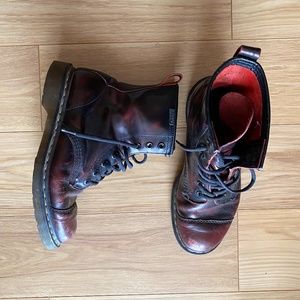 Dr. Martens Rare cap toe Vintage Burgundy Rub-off 1460 Boots Usa 11.